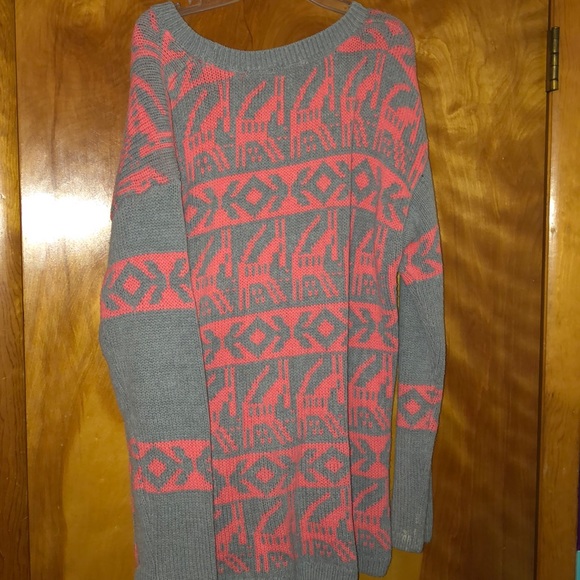 Forever 21 sweater - Picture 2 of 2